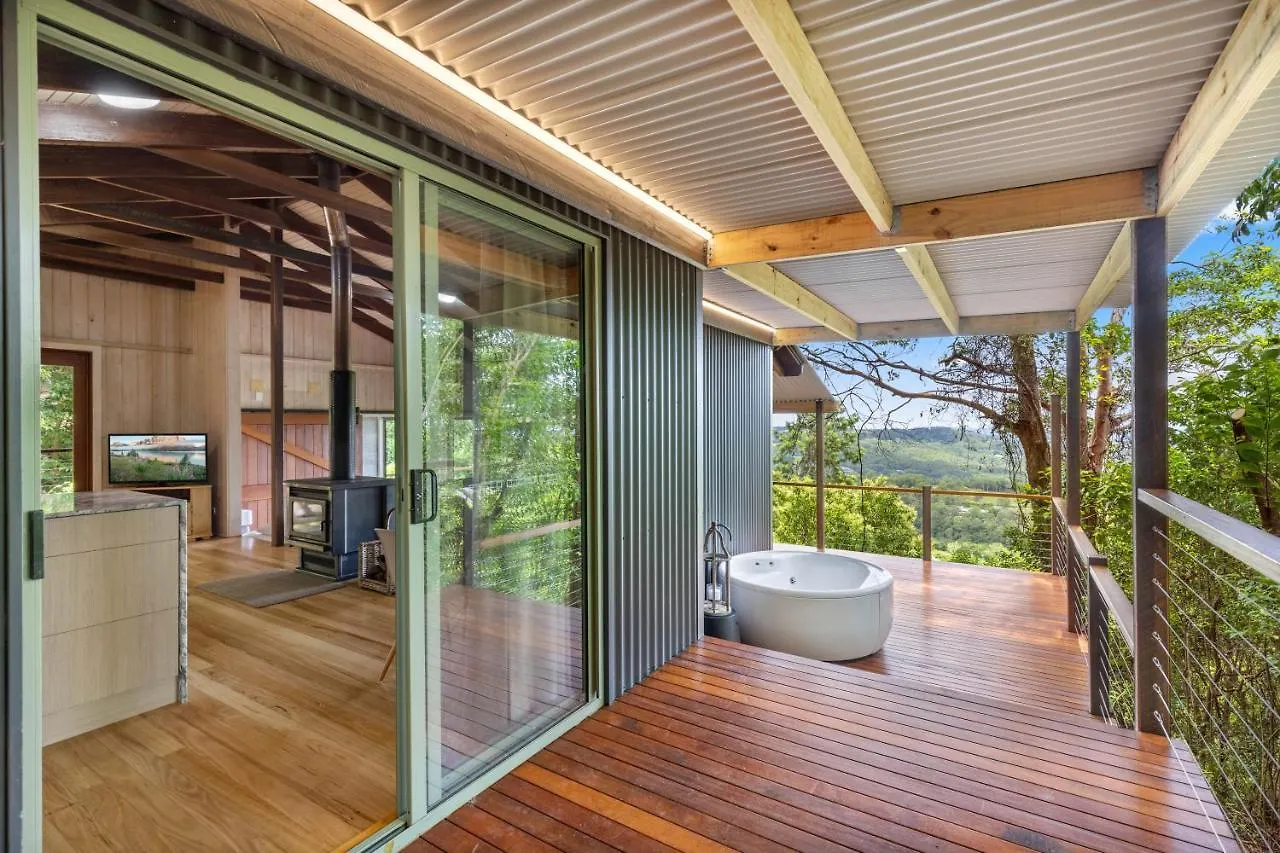 Treetops Seaview Montville Lodge