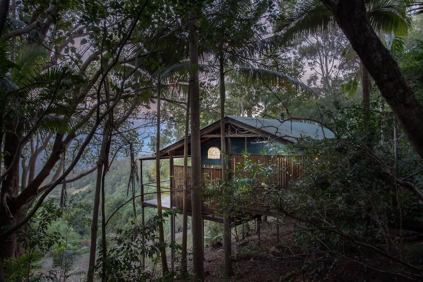 Treetops Seaview Montville Lodge