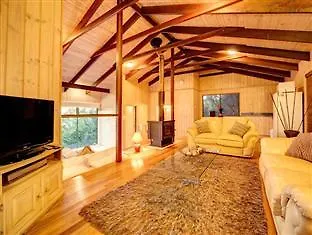 Treetops Seaview Montville