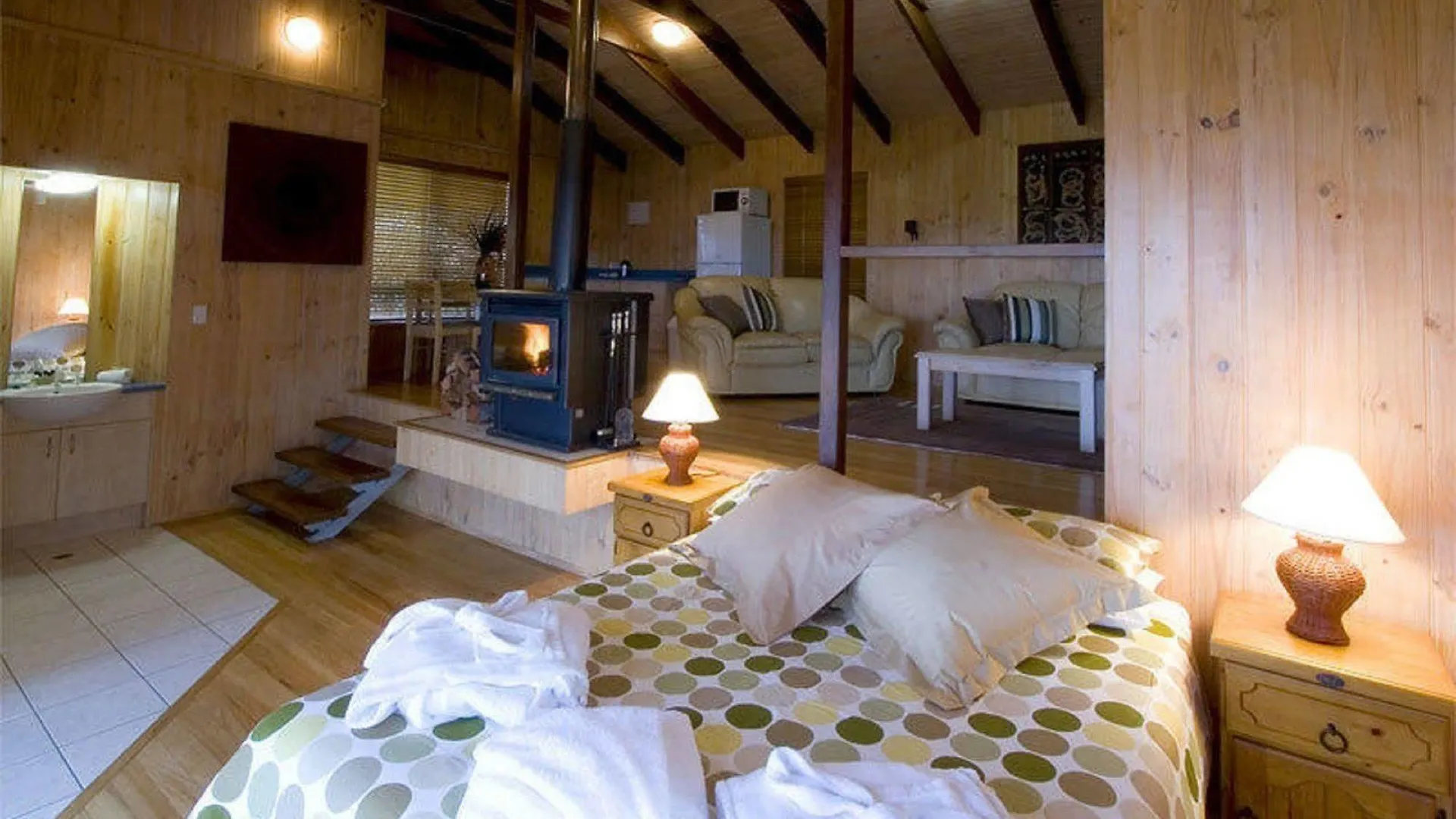 Treetops Seaview Montville Lodge